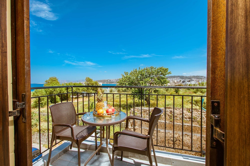 Family Apartment (Side Sea vIew)
