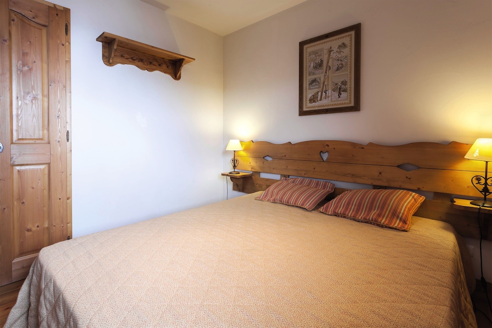 Standard Apartment, 1 Bedroom, Balcony, Mountain View photo 3