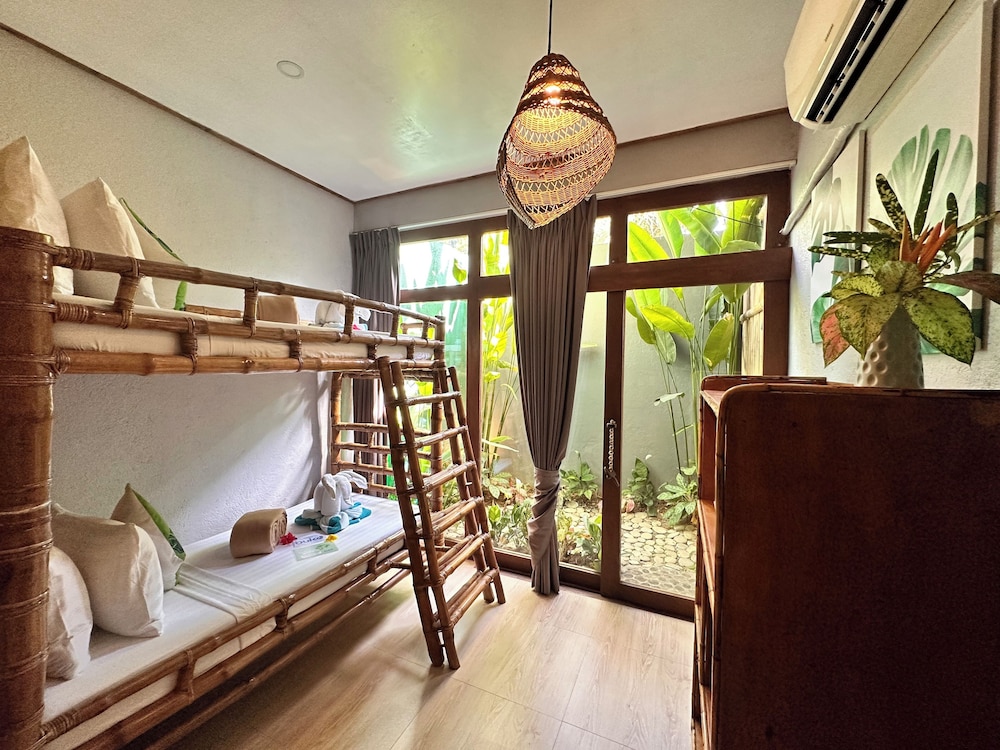 Traditional Villa, 3 Bedrooms, 2 Bathrooms, Garden View photo 3