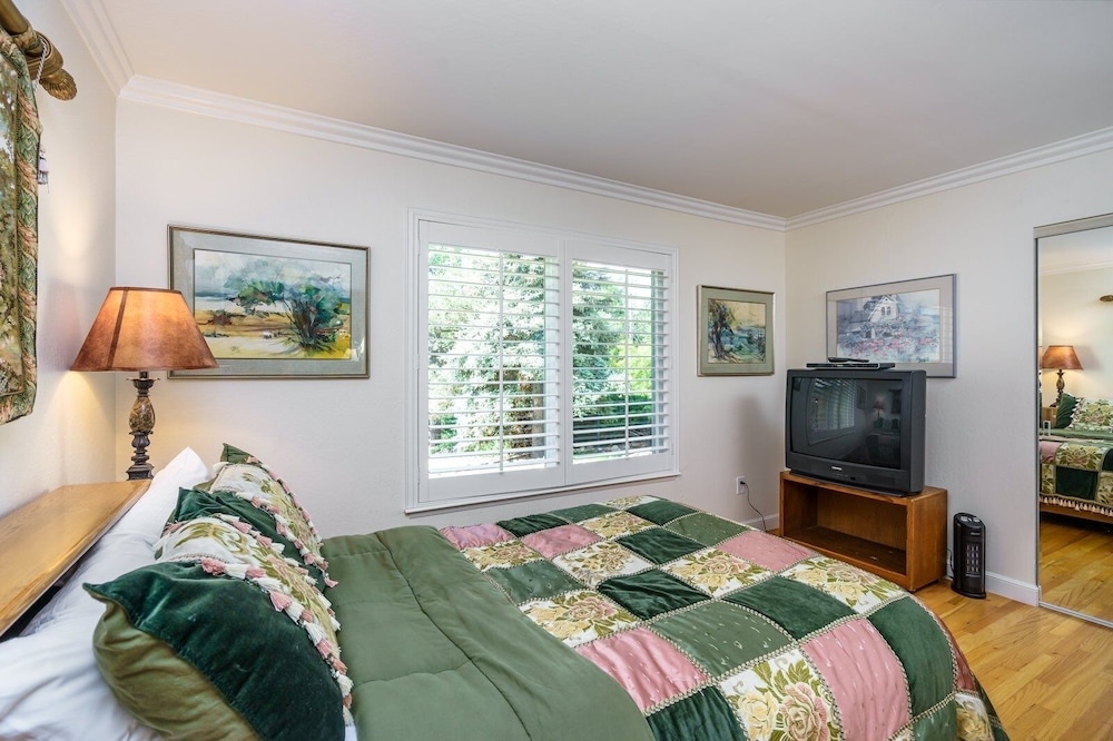 House, 3 Bedrooms photo 2