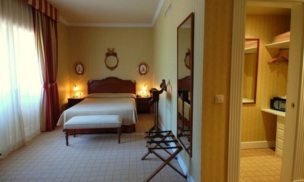 Junior Suite - Photo 1