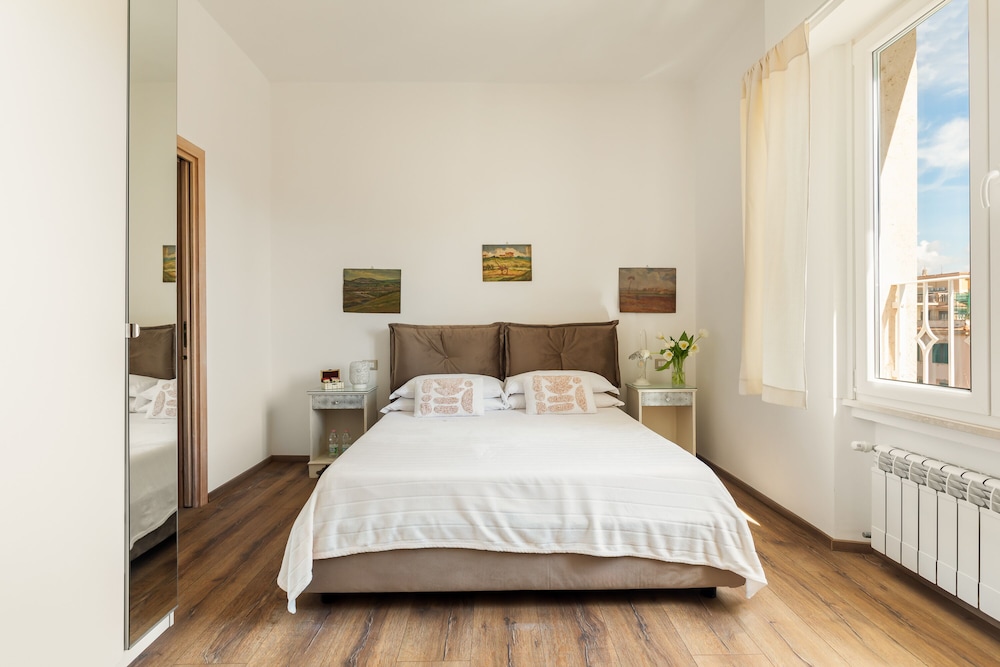 Superior Triple Room, Multiple Beds, Private Bathroom, Sea View photo 3