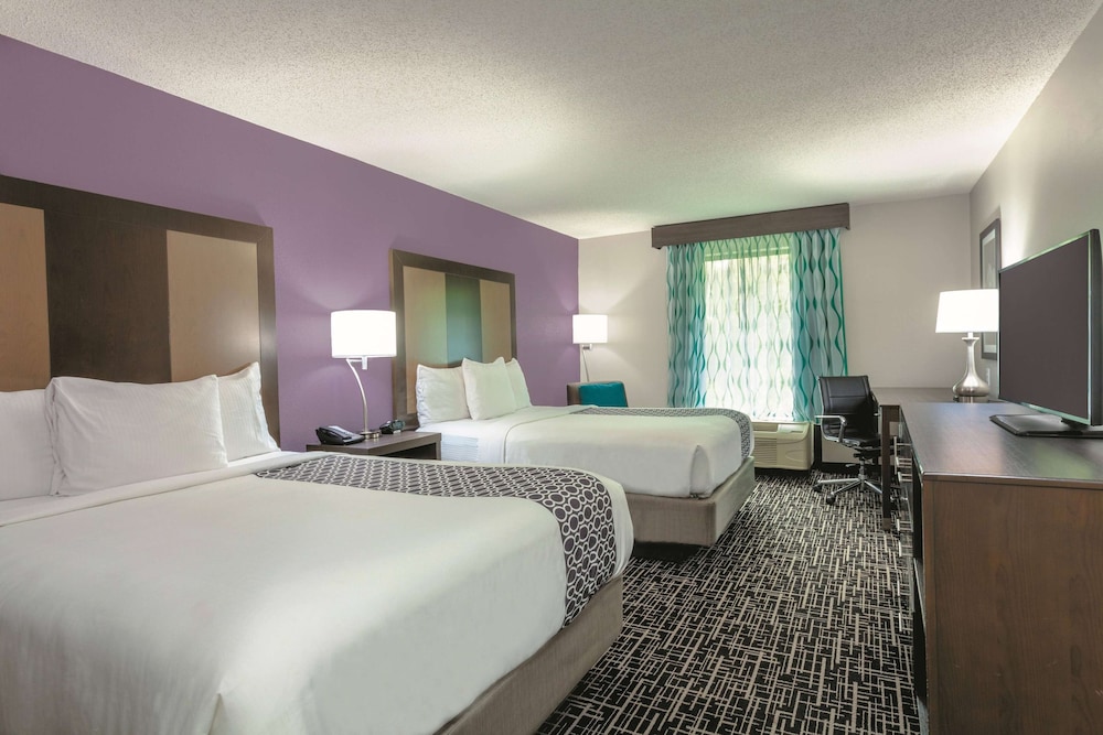Room, 2 Queen Beds, Non Smoking - Photo 2