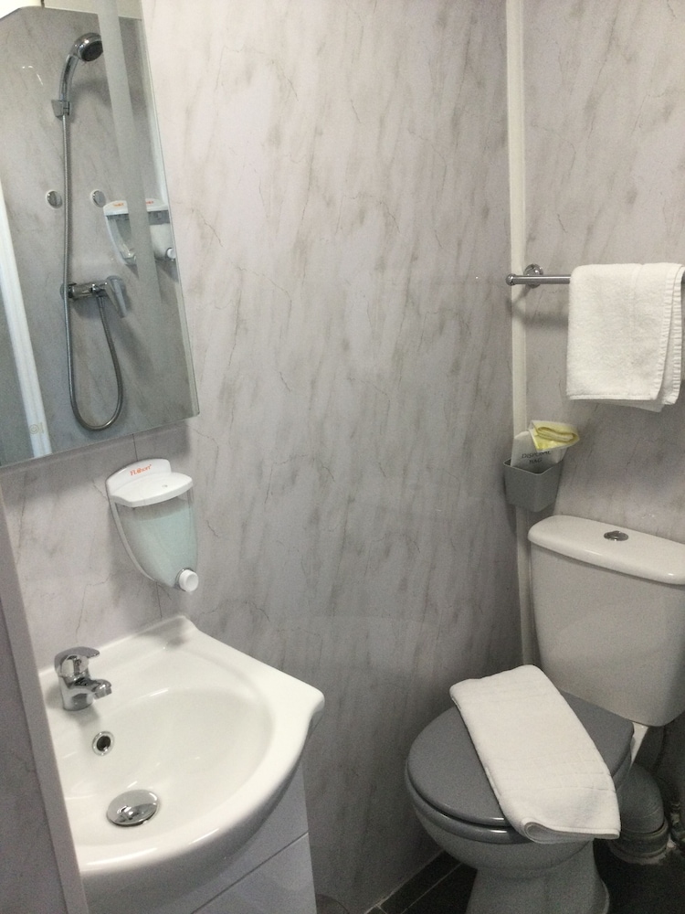 Sea View Quad room photo 3