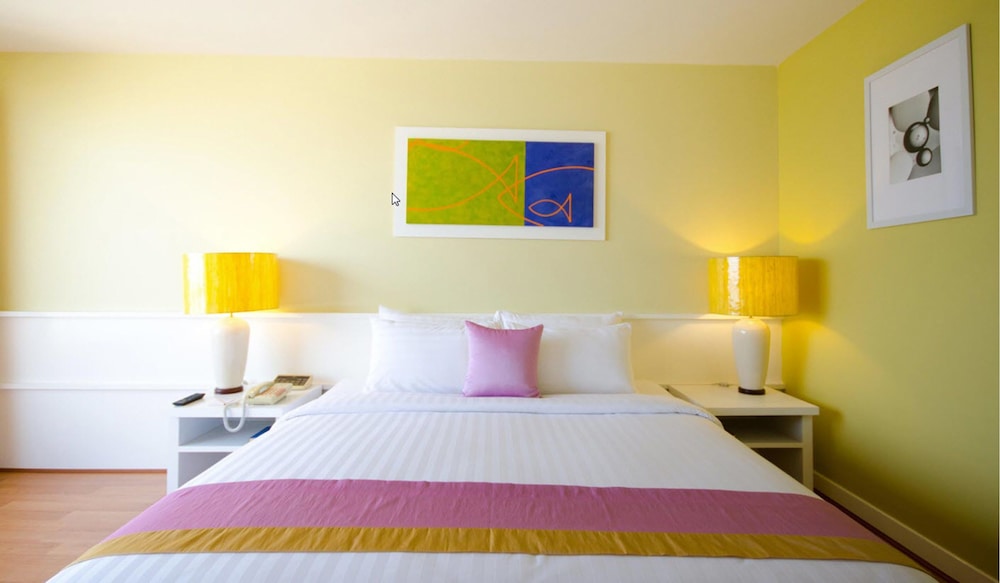 Deluxe Room, City View photo 2