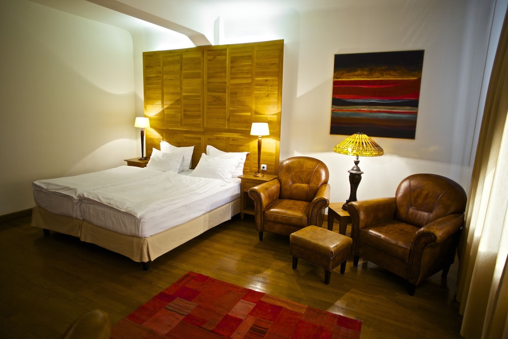 Deluxe Room - Photo 1