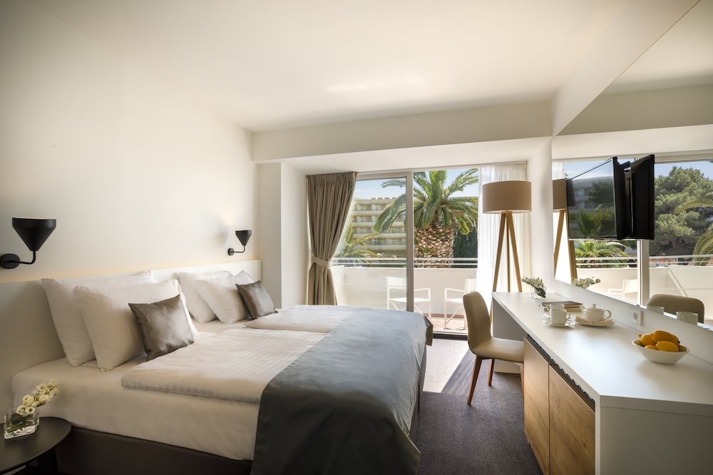 Classic Suite, Balcony, Sea View - Photo 8