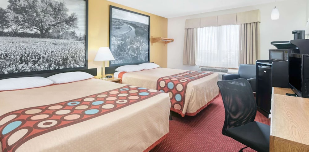 Room, 2 Double Beds, Non Smoking - Photo 1