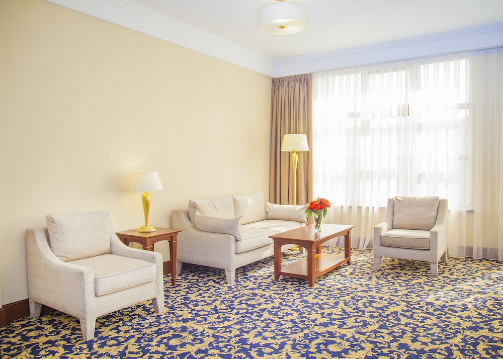 Presidential Room, 1 King Bed, Non Smoking photo 3