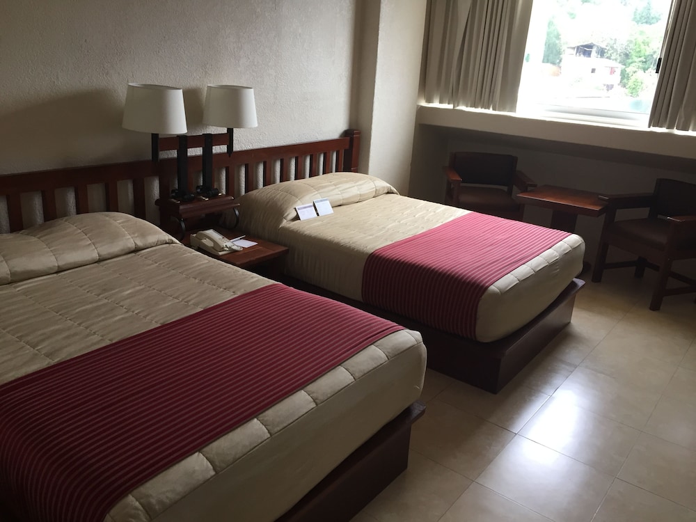 Standard Room, 2 Double Beds photo 3