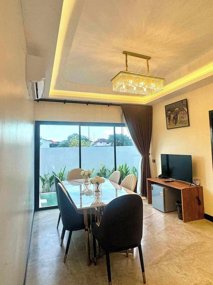 Family Pool Villa 2 Bedroom - Photo 11