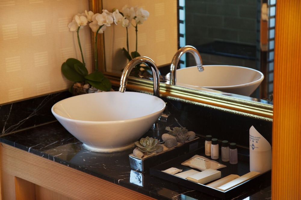 Royal Suite - Photo 3
