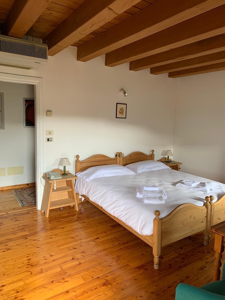 Classic Triple Room photo 3