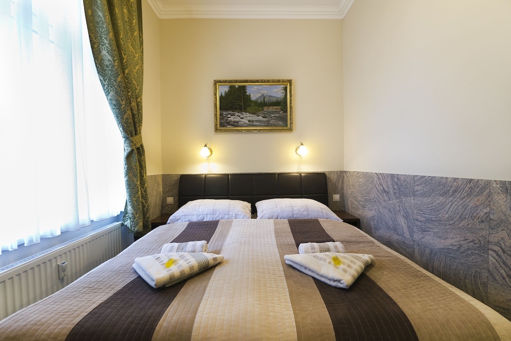 Deluxe Apartment, 2 Bedrooms, Ground Floor photo 1