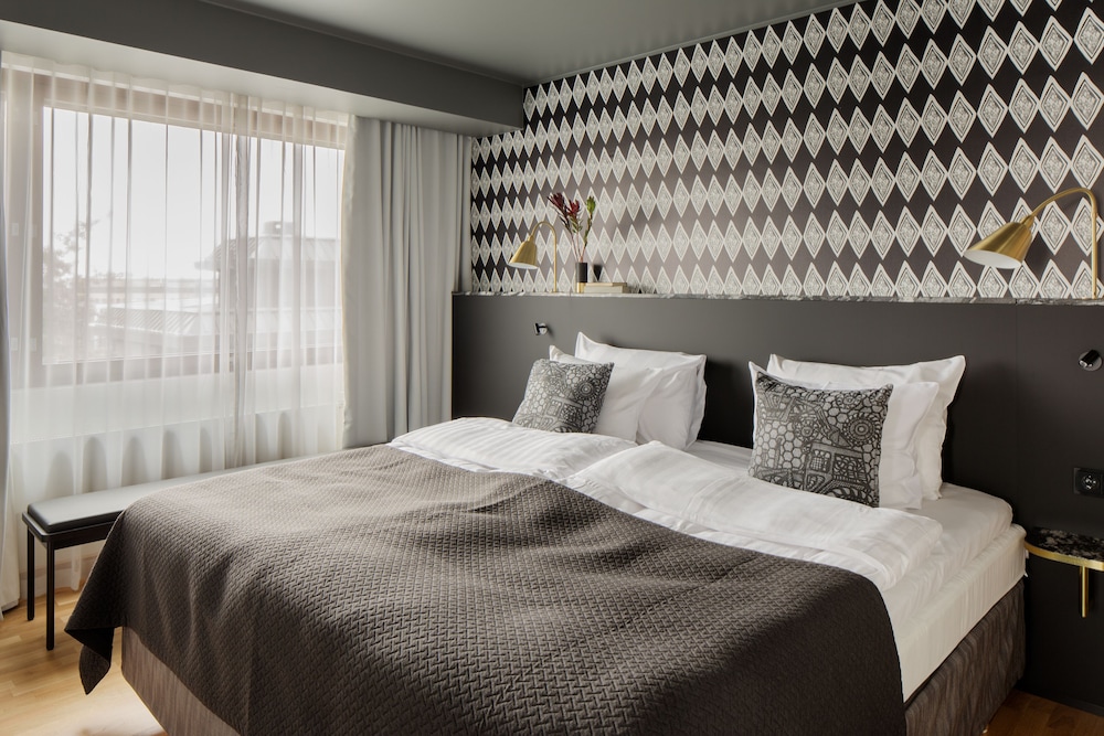 Superior Room, 1 King Bed - Photo 4