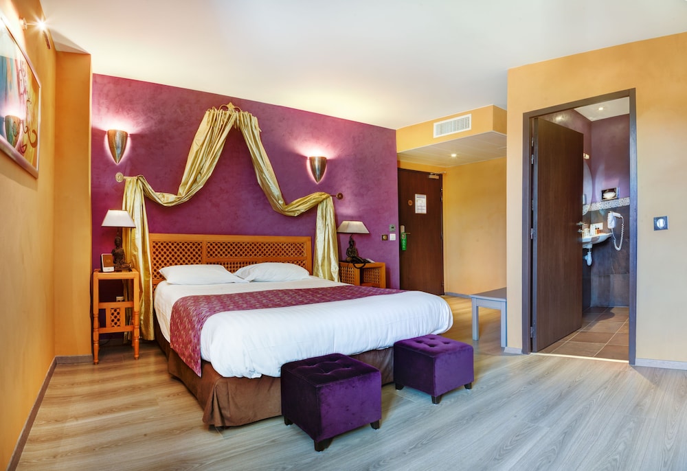 Junior Double Room