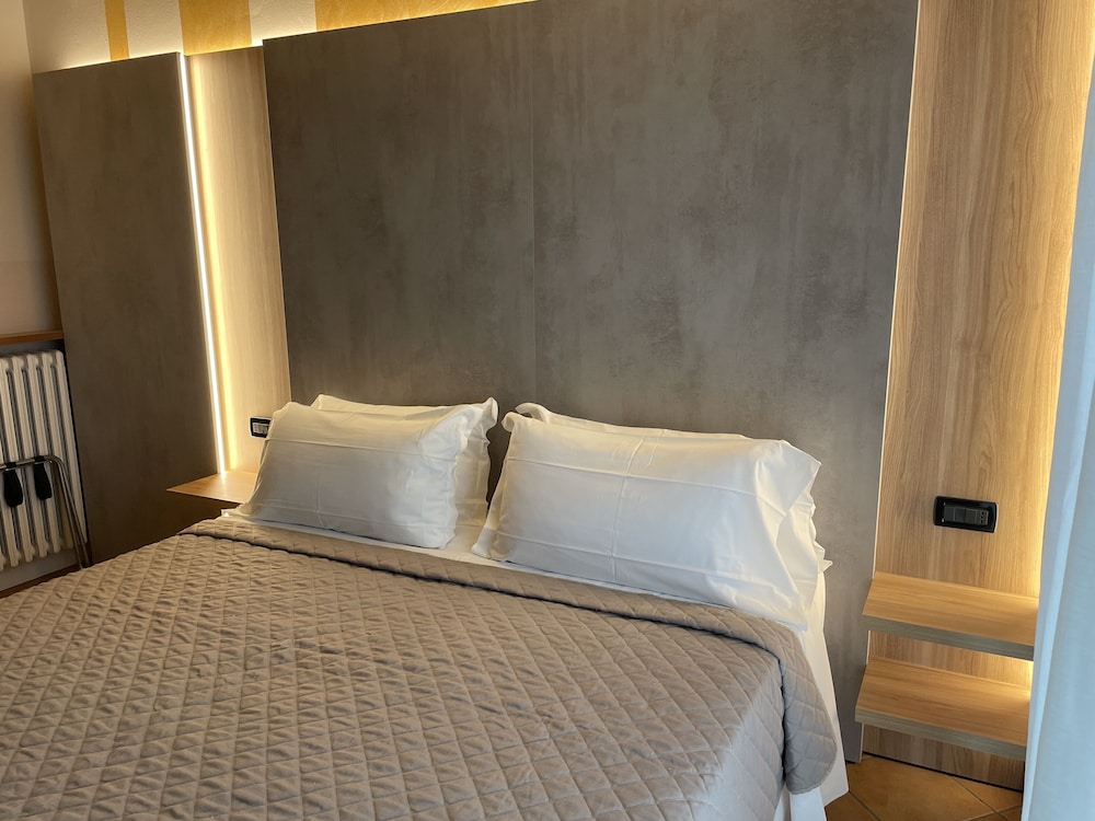 Double Room, Balcony, Lake View