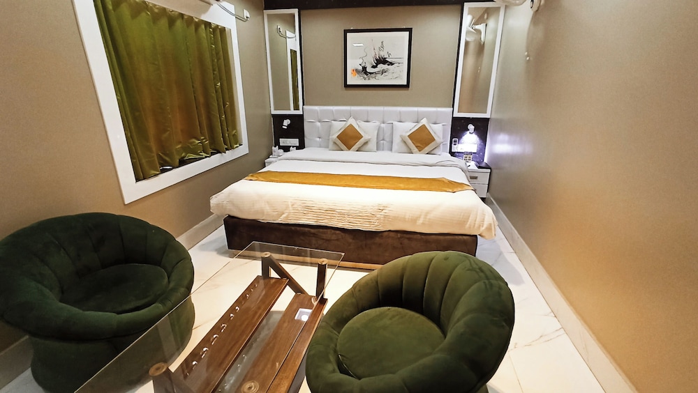Superior Double Room, City View photo 1