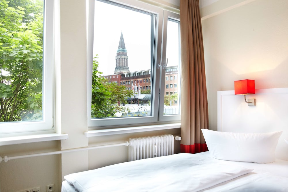 Standard Room, 1 Double Bed photo 3