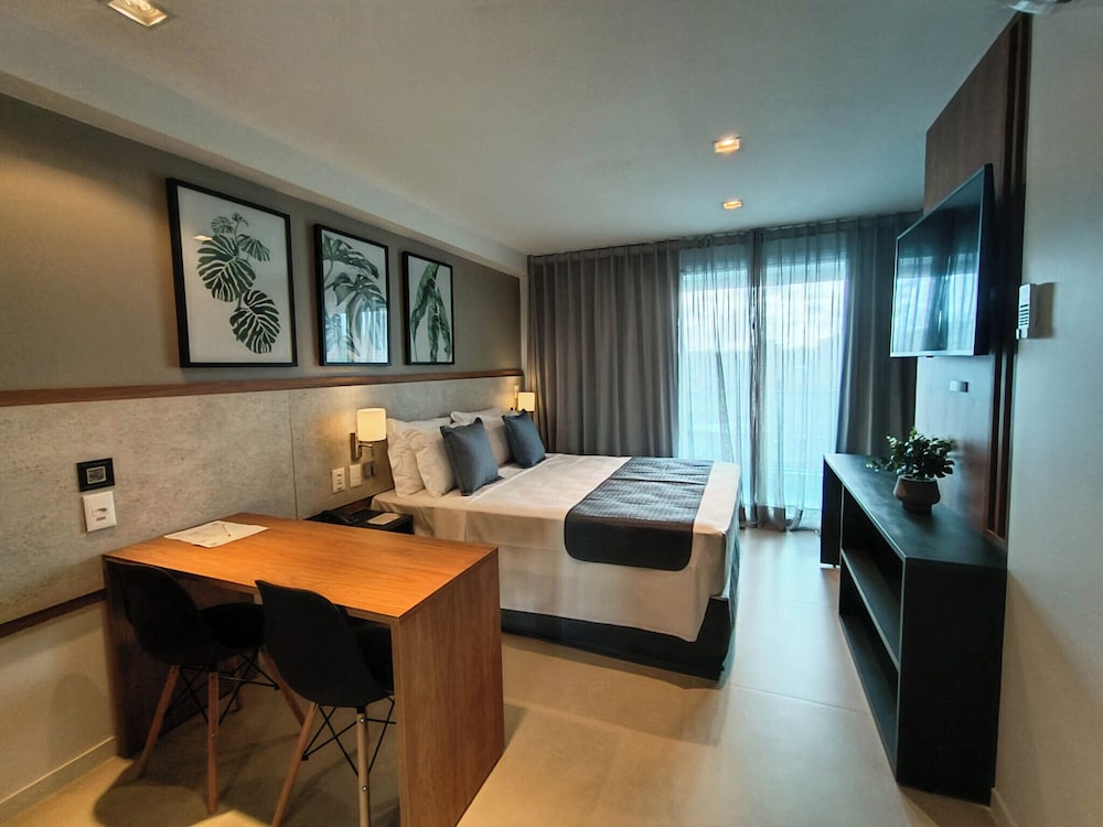 Superior Triple Room, Multiple Beds, City View photo 3