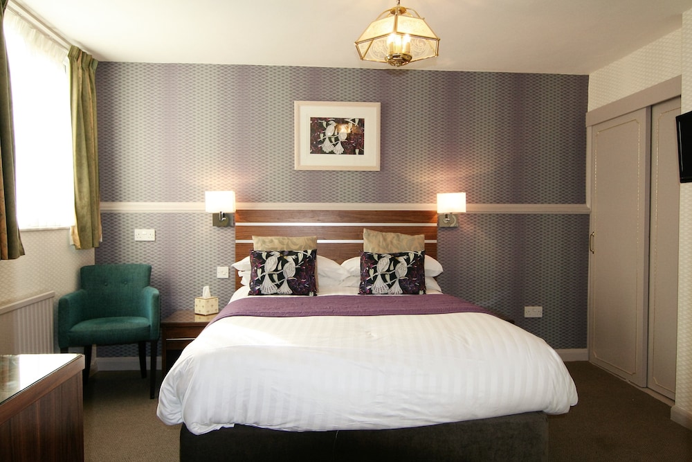 Family Room, Ensuite photo 1