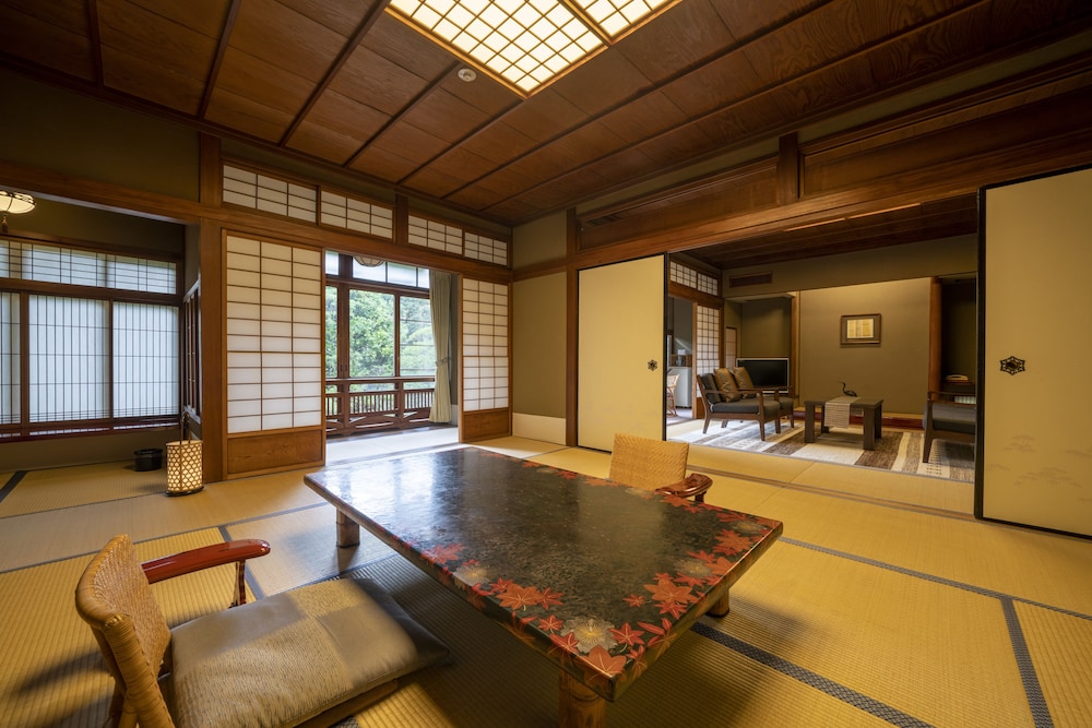 Special Room with Semi-Open-Air Bath, Matsu