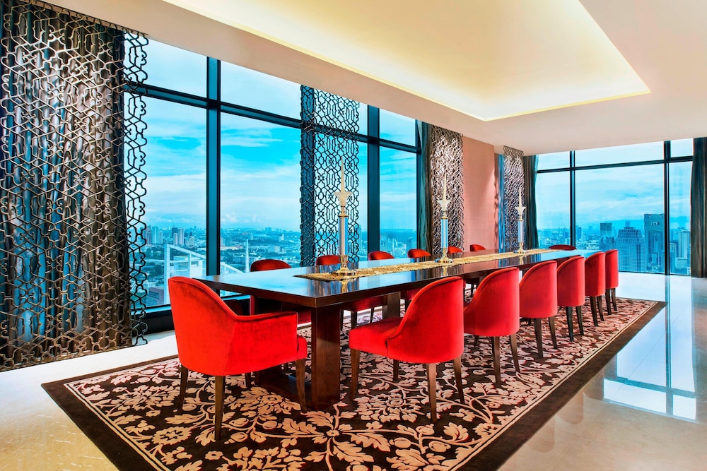 Penthouse, 3 Bedrooms, Balcony photo 2