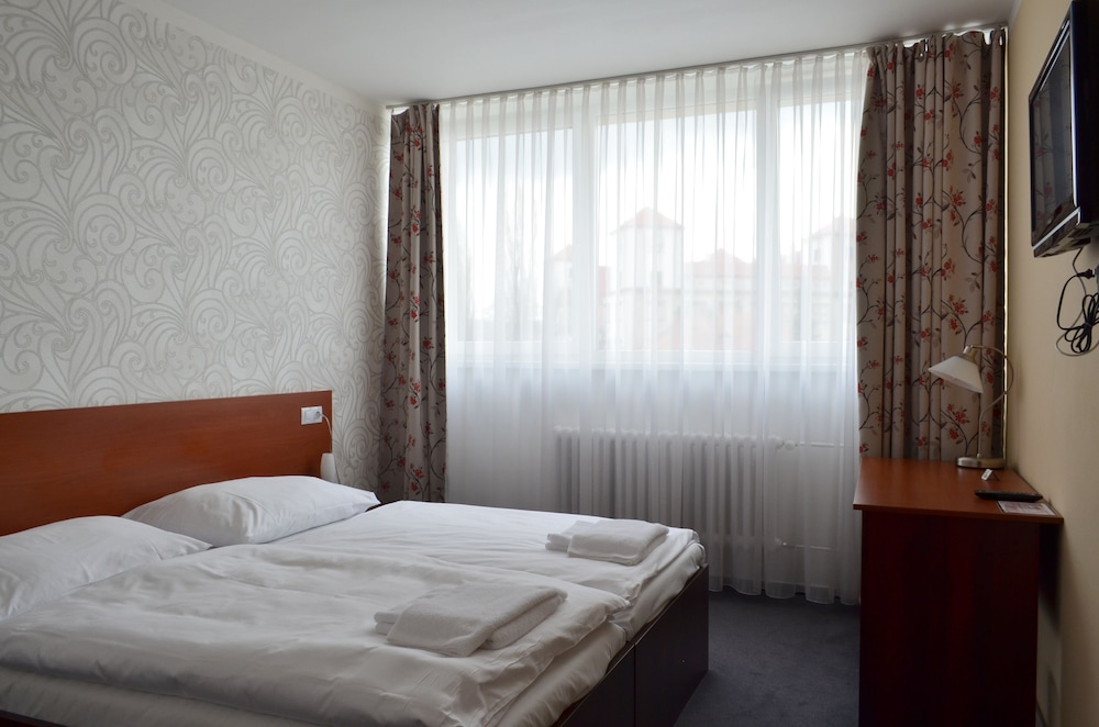 Standard Double or Twin Room photo 2
