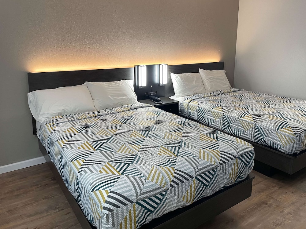 Standard Room, 2 Double Beds, Non Smoking, Kitchenette - Photo 1