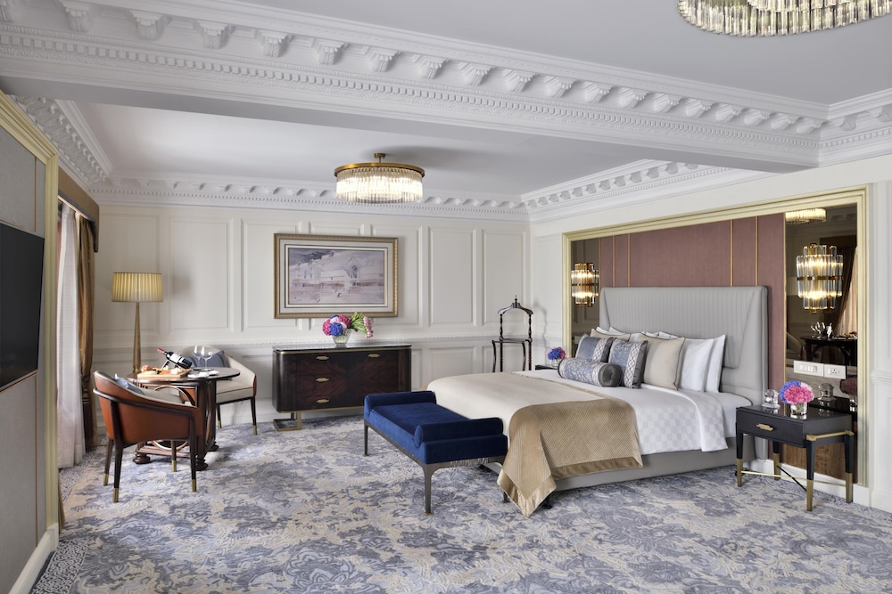 One Bedroom Grand Suite (Non Smoking)