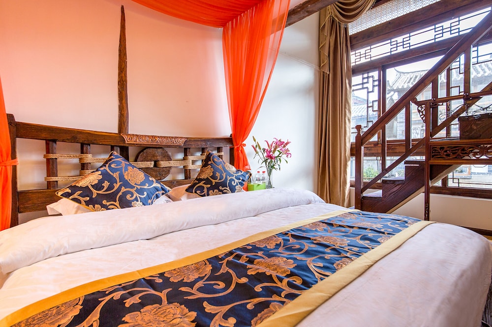 Deluxe Duplex Family Suite With Rivulet View