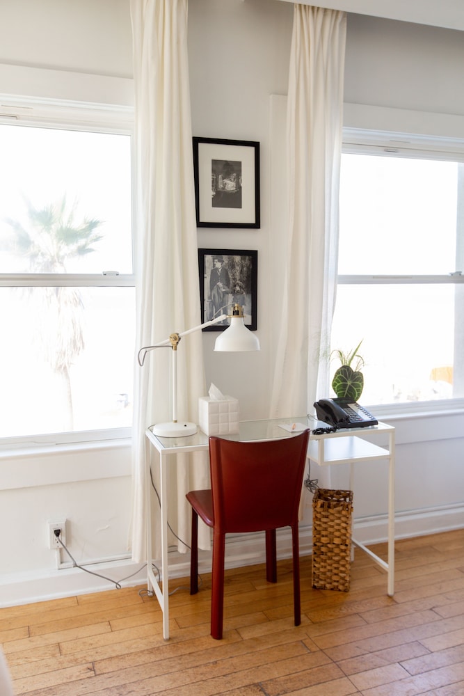One Bedroom Suite photo 3