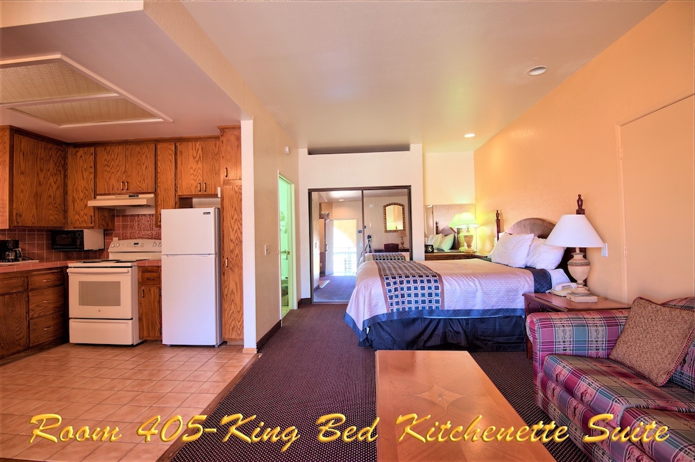 Suite, 1 King Bed, Non Smoking - Photo 11