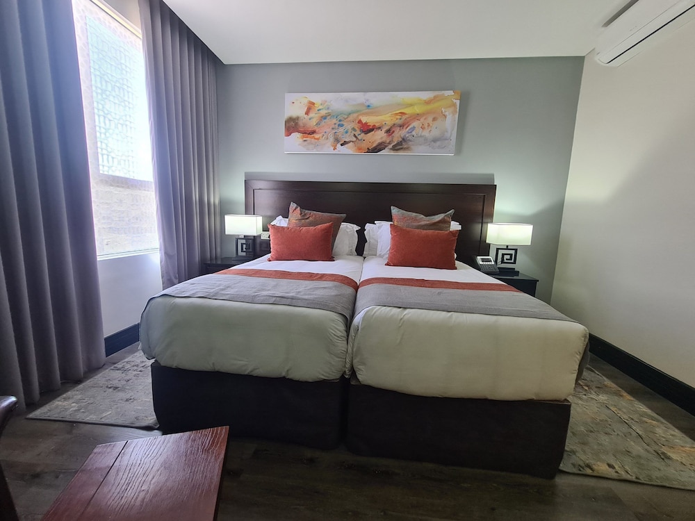 Standard Twin Room - Photo 1