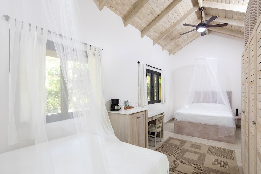 Double Room, 2 Queen Beds