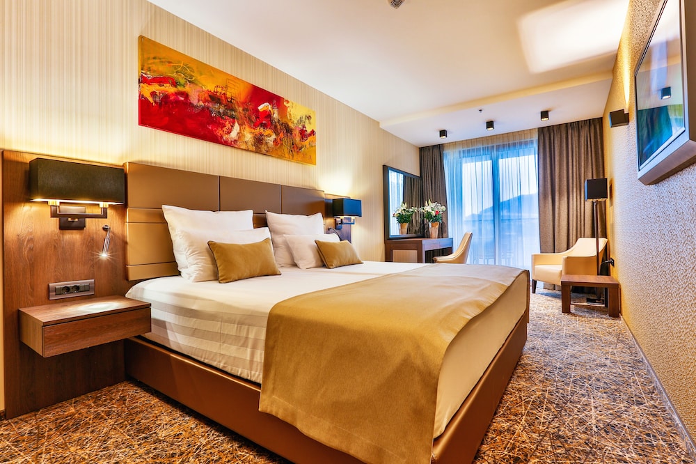 Junior Apartment, 1 King Bed, Sea View