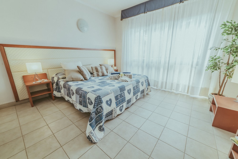 Standard Studio, 1 Bedroom, Accessible, City View photo 3