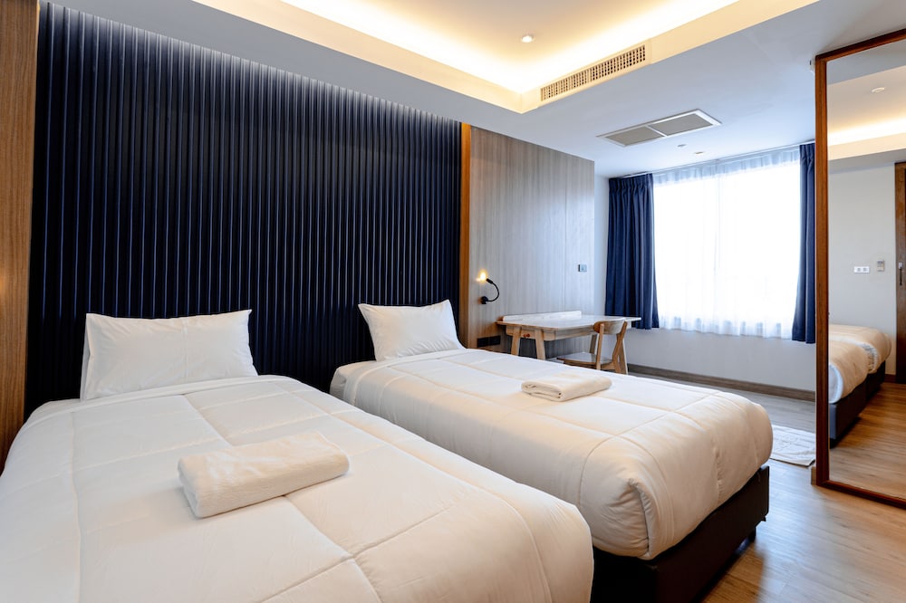 Deluxe Twin Room - Photo 1