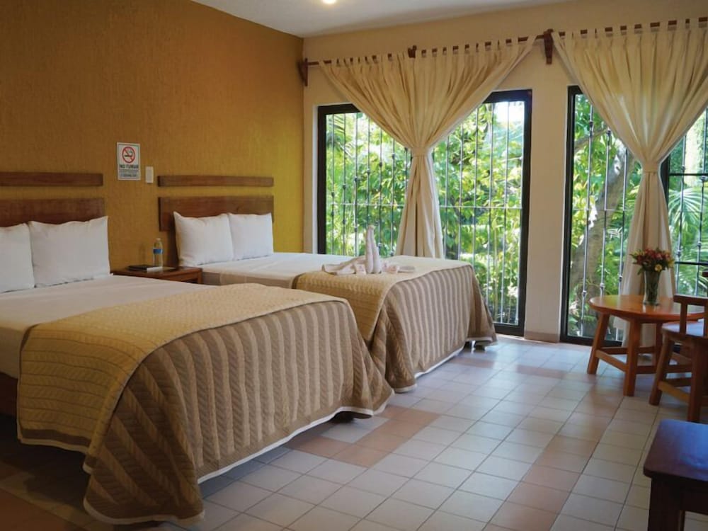 Standard Room, 2 Double Beds photo 1
