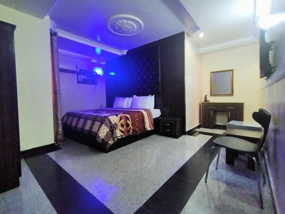 Luxury Room - Photo 1