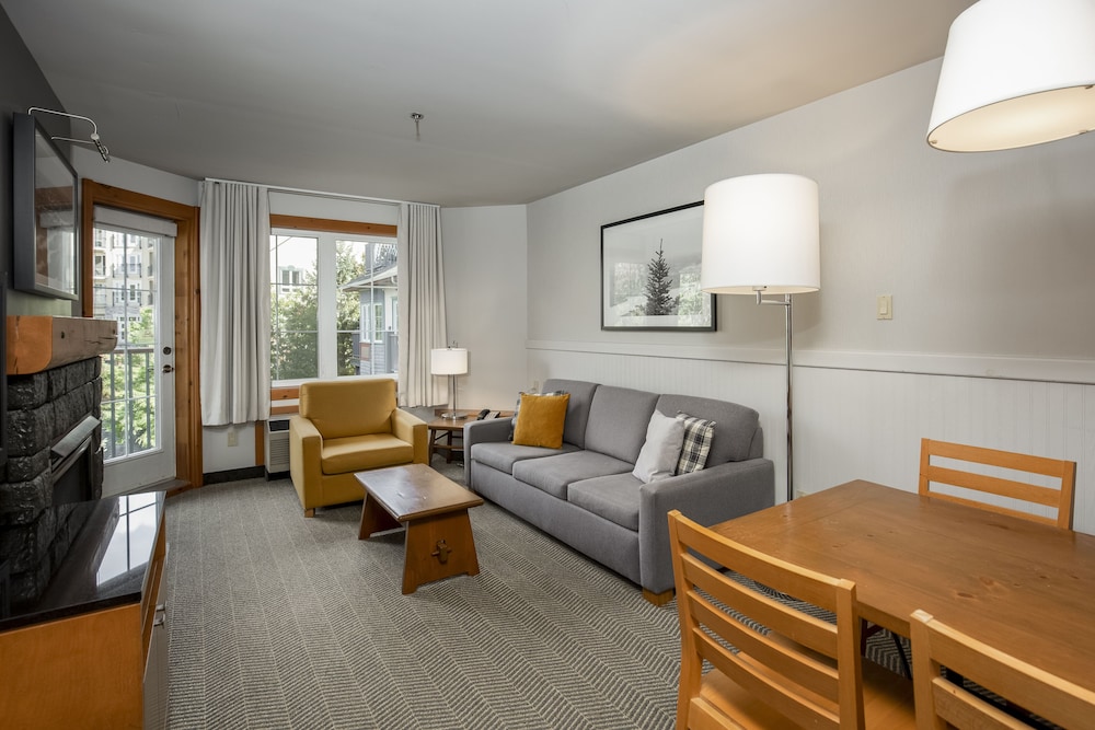 Suite, 2 Queen Beds - Photo 3