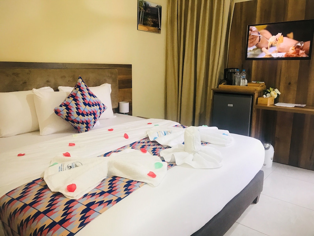 Family Double or Twin Room, Beach View photo 1