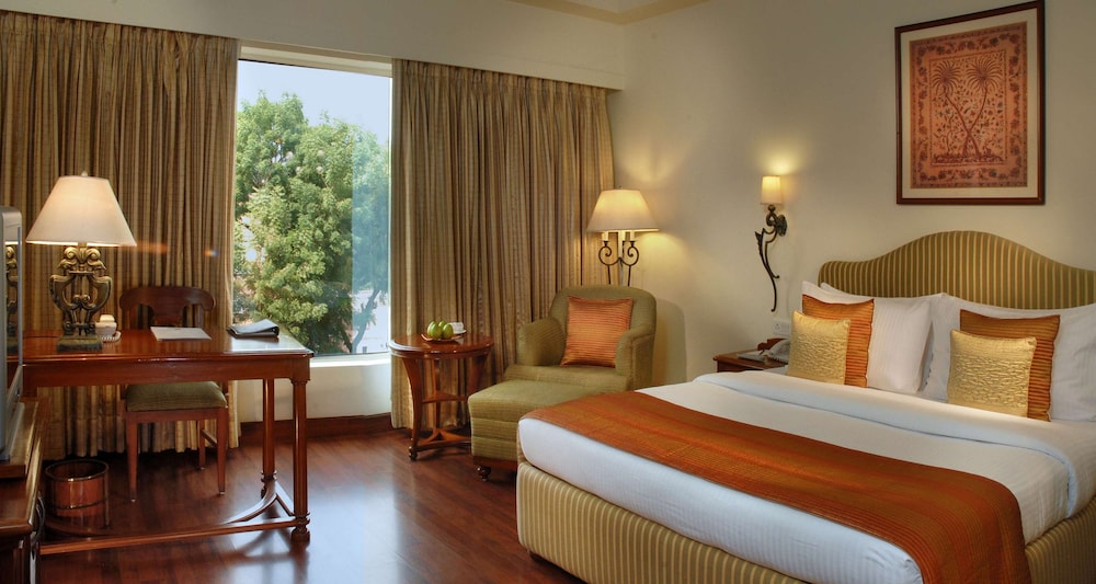 Deluxe Room - Photo 1