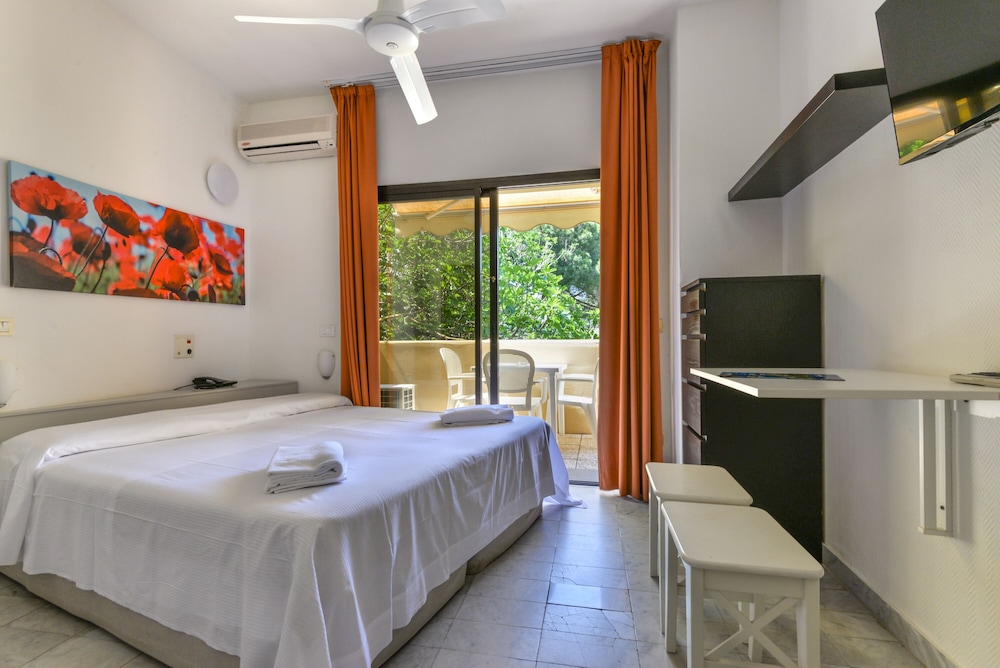 Basic Double Room - Photo 14