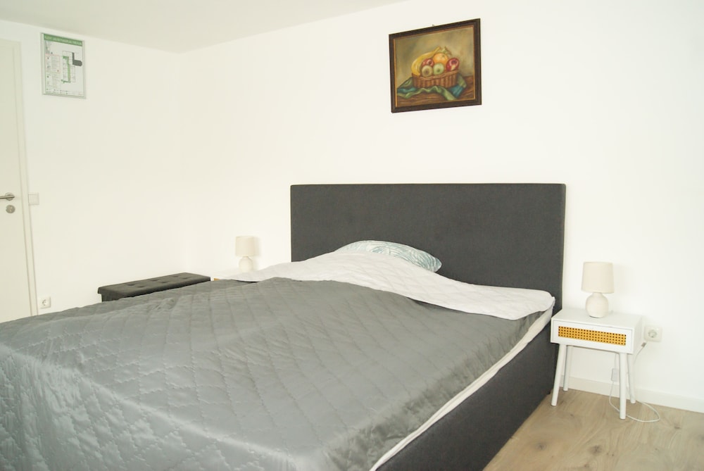 Comfort Room, 1 King Bed photo 2
