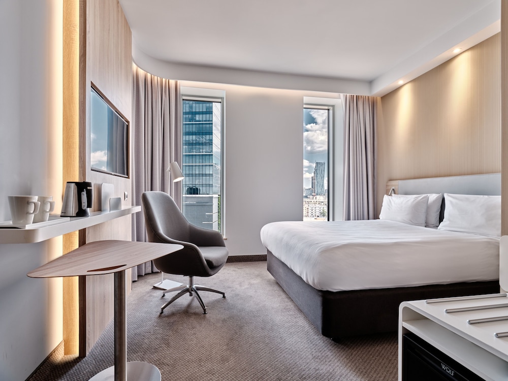 Standard Room, 1 Double Bed, City View - Photo 6