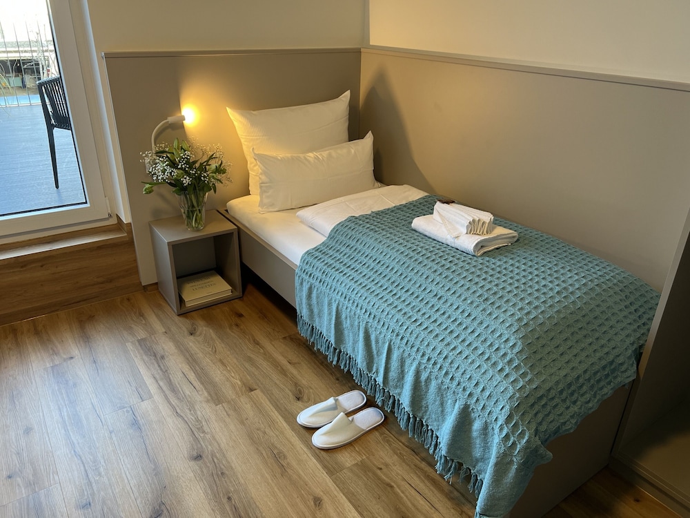 Deluxe Single Room, Private Bathroom photo 1