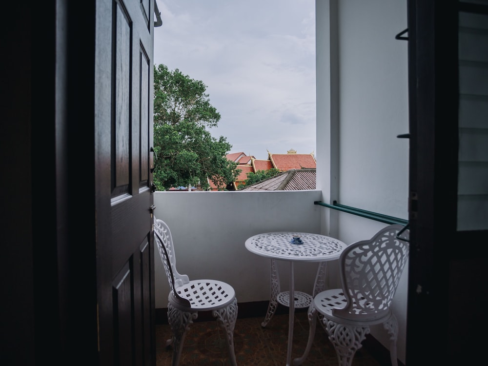 Double Room with Balcony - Photo 25