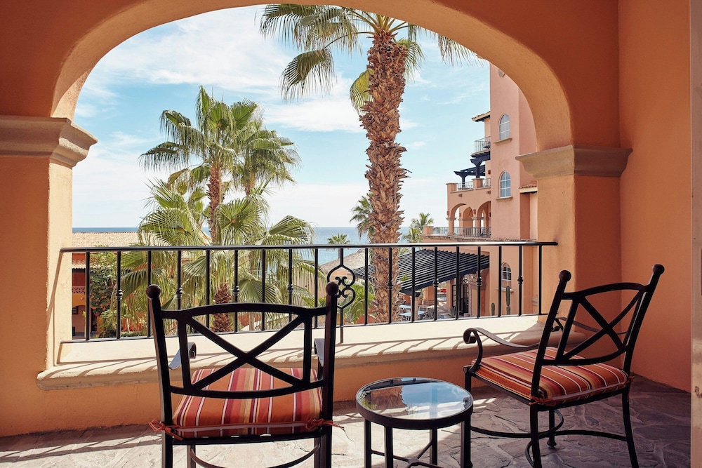 Room, 1 King Bed, Non Smoking, Ocean View (Balcony)