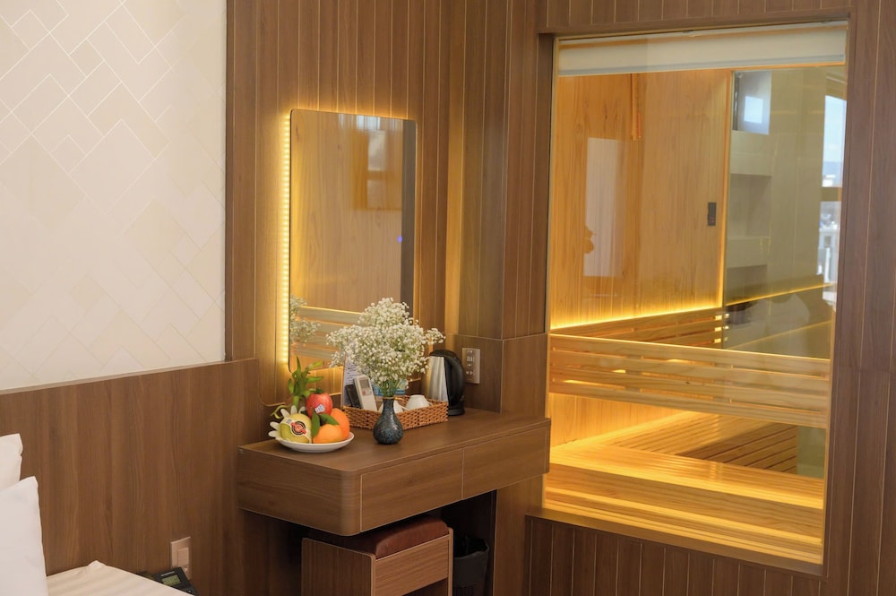 Luxury Room, City View